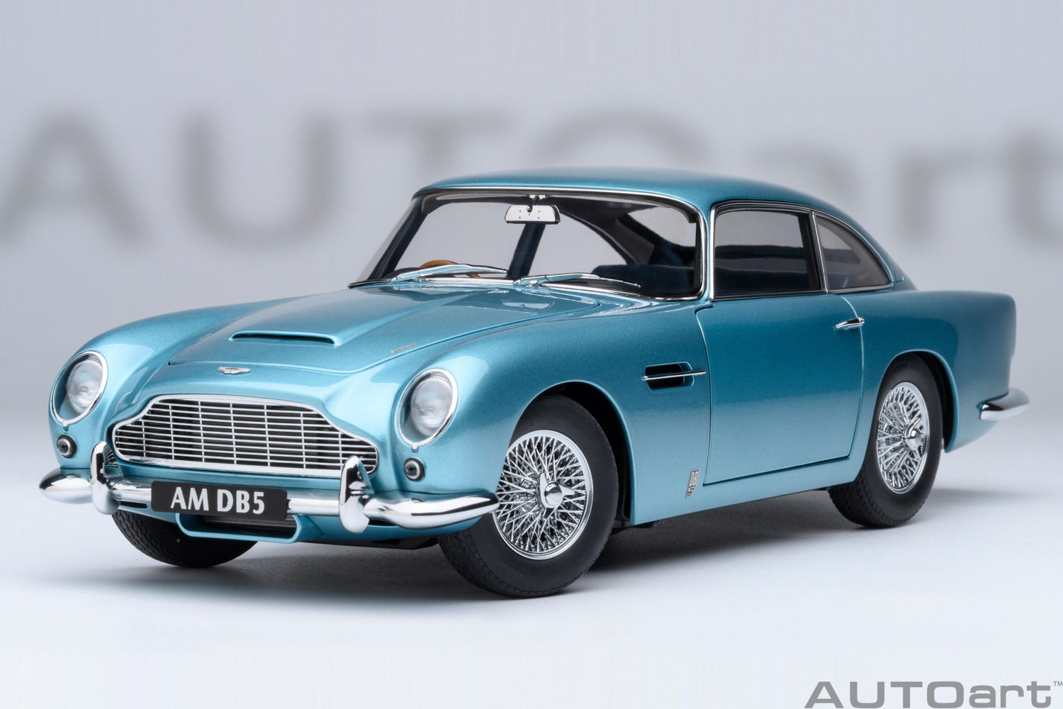 Aston Martin DB5 (Caribbean Pearl)