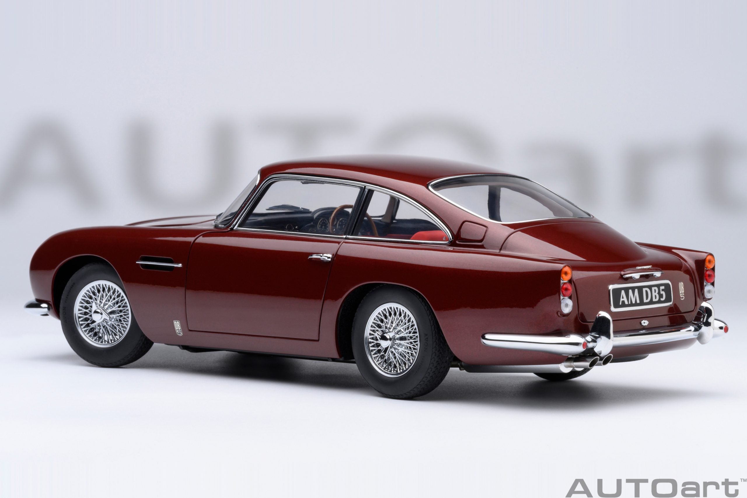 Aston Martin DB5 (Dubonnet Rosso)