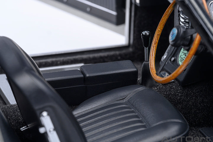 Aston Martin DB5  (James Bond, Goldfinger)