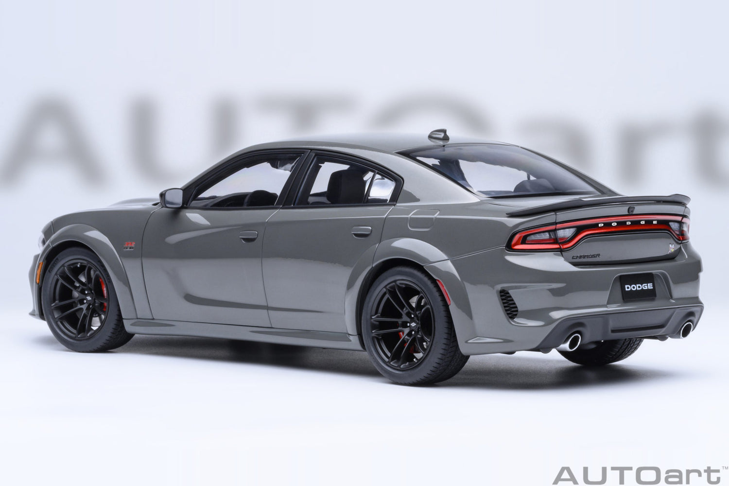 AutoArt 1:18- Dodge Charger Scat Pack Widebody (Destroyer Grey) AA71756