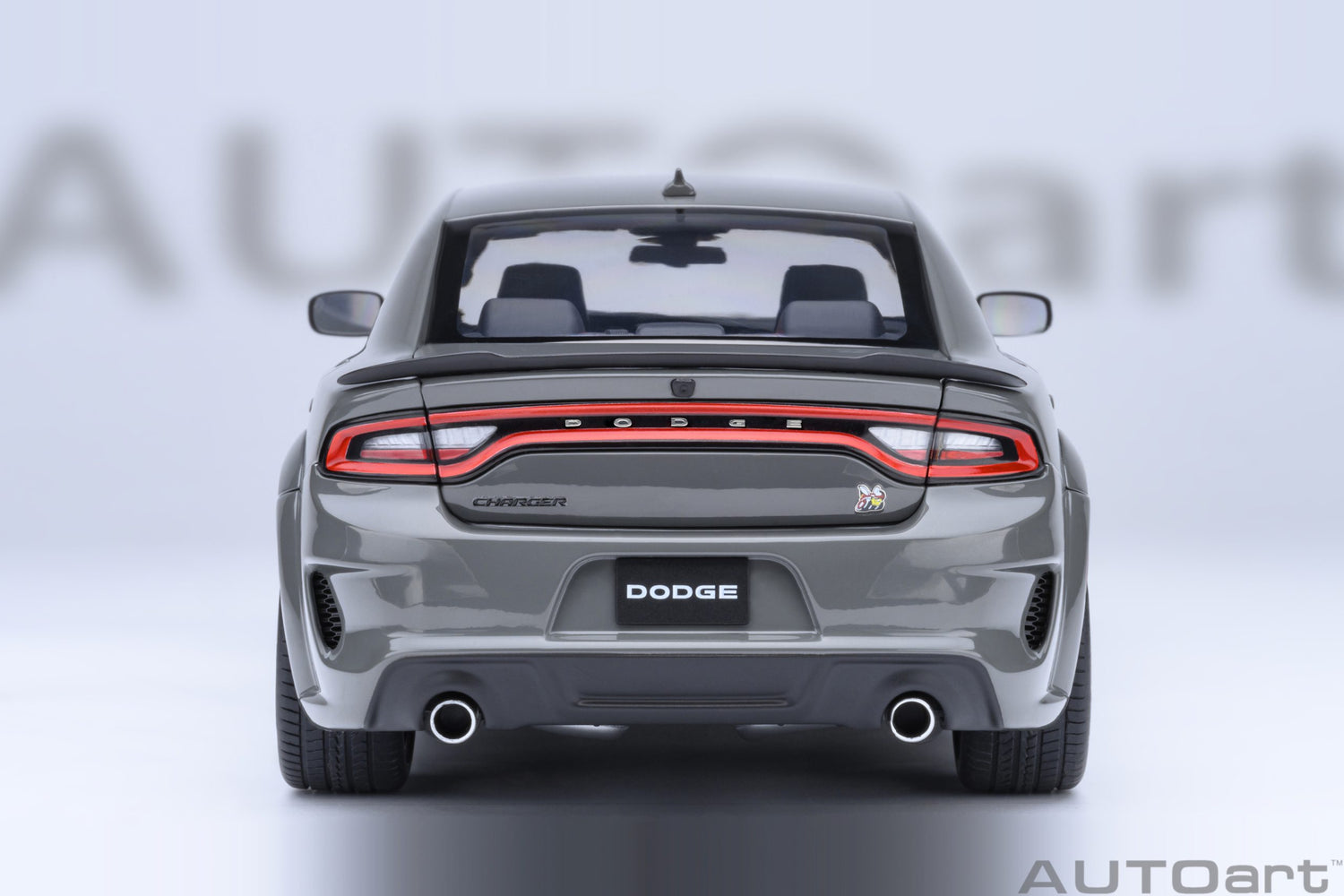 AutoArt 1:18- Dodge Charger Scat Pack Widebody (Destroyer Grey) AA71756