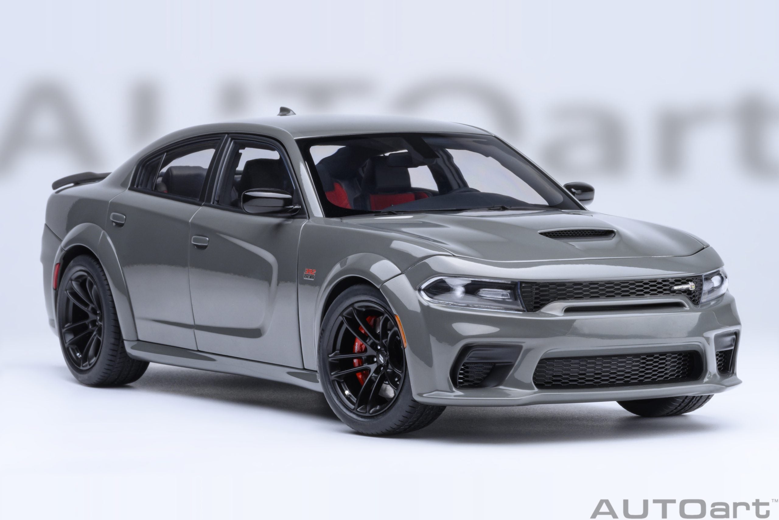AutoArt 1:18- Dodge Charger Scat Pack Widebody (Destroyer Grey) AA71756