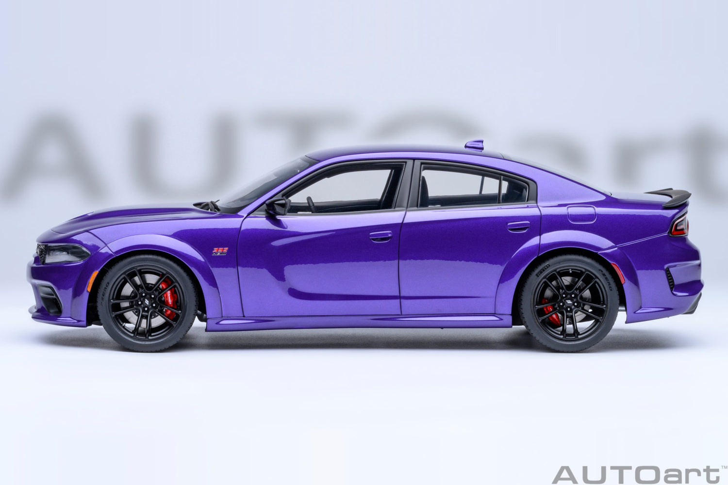 AutoArt 1:18- Dodge Charger Scat Pack Widebody (Plum Crazy) AA71757