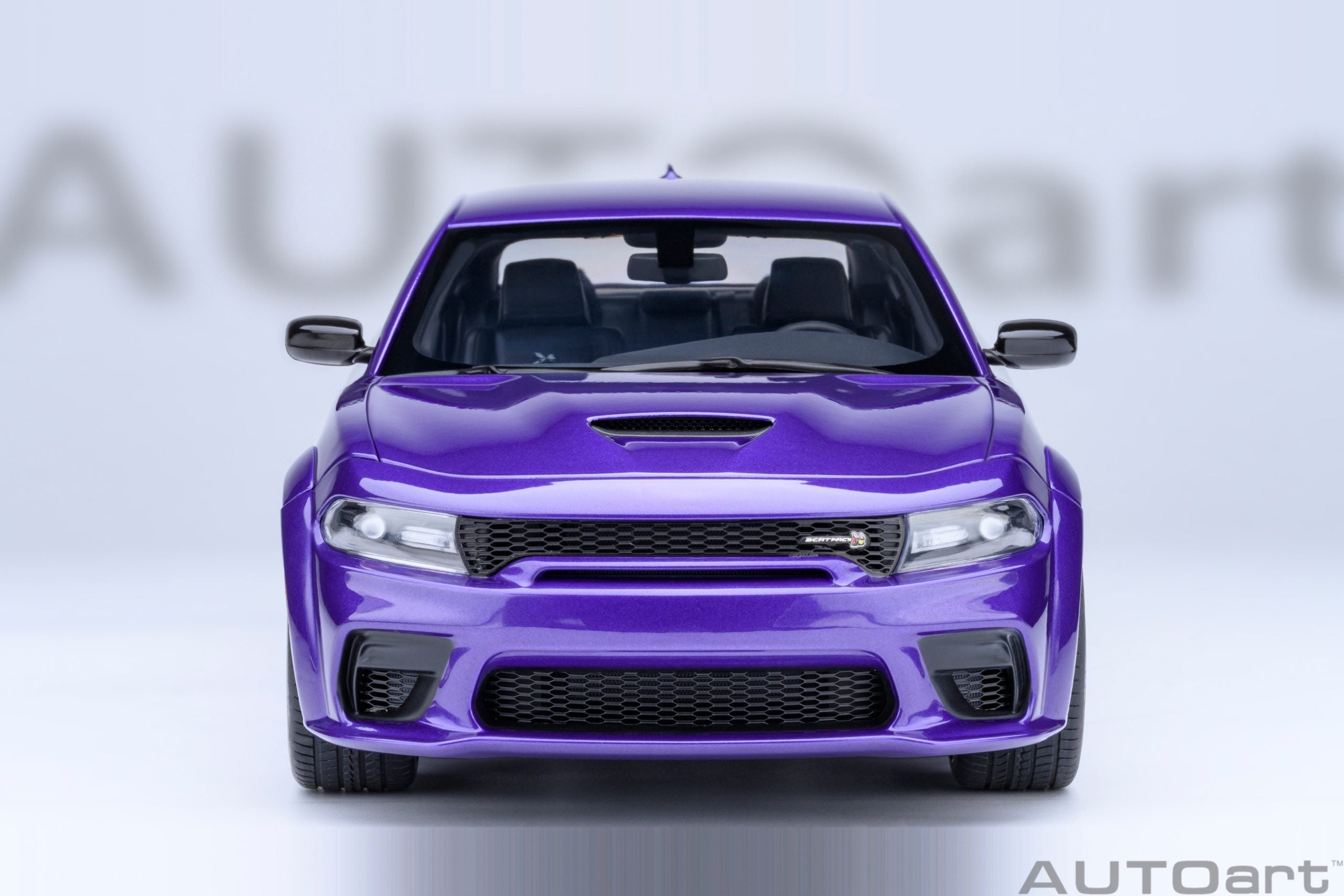 AutoArt 1:18- Dodge Charger Scat Pack Widebody (Plum Crazy) AA71757