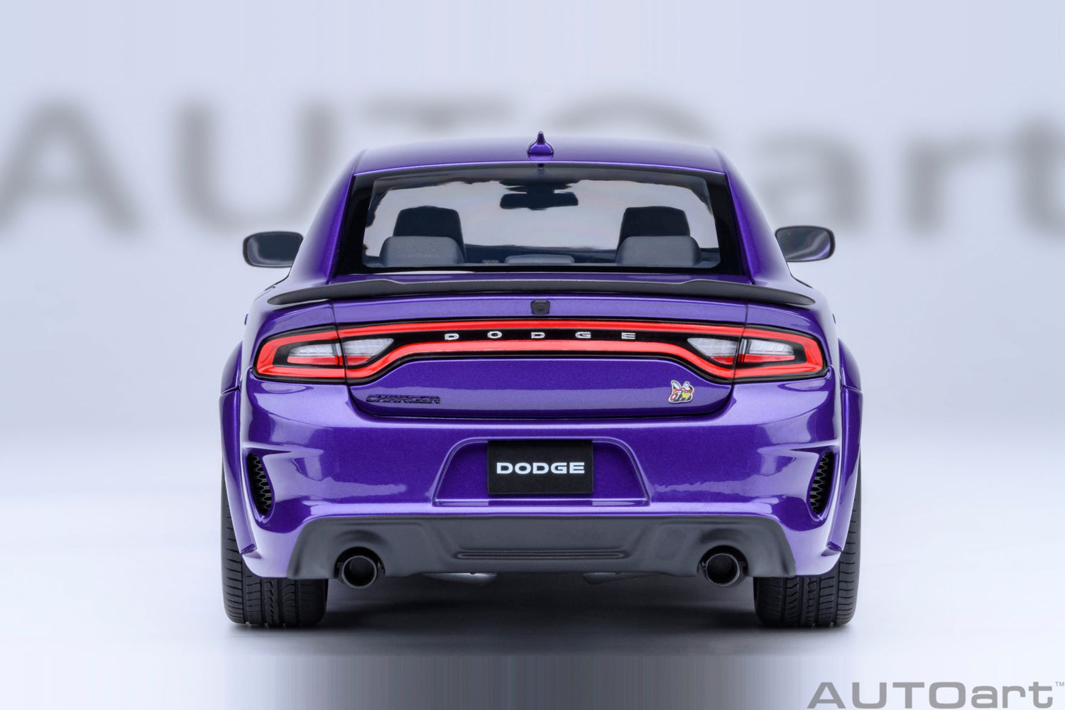 AutoArt 1:18- Dodge Charger Scat Pack Widebody (Plum Crazy) AA71757