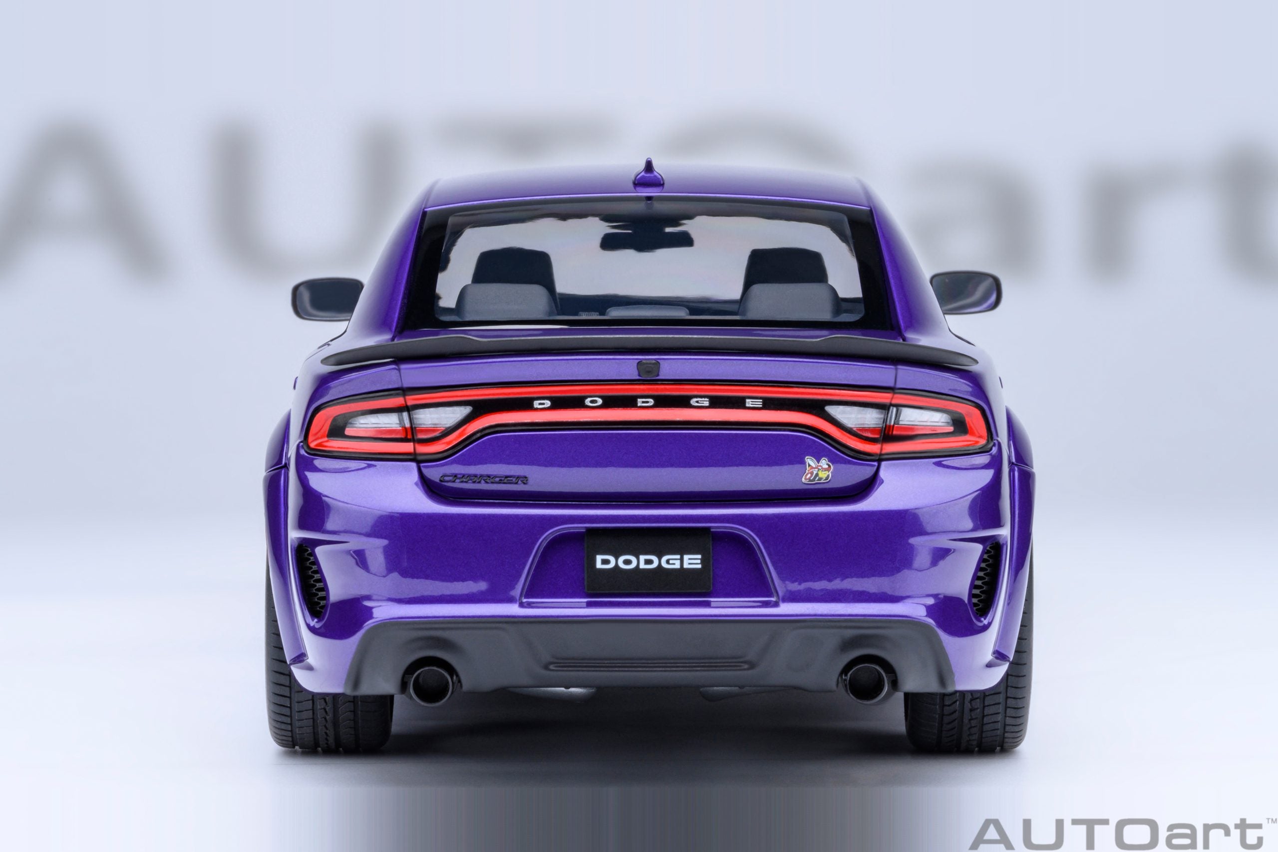 AutoArt 1:18- Dodge Charger Scat Pack Widebody (Plum Crazy) AA71757