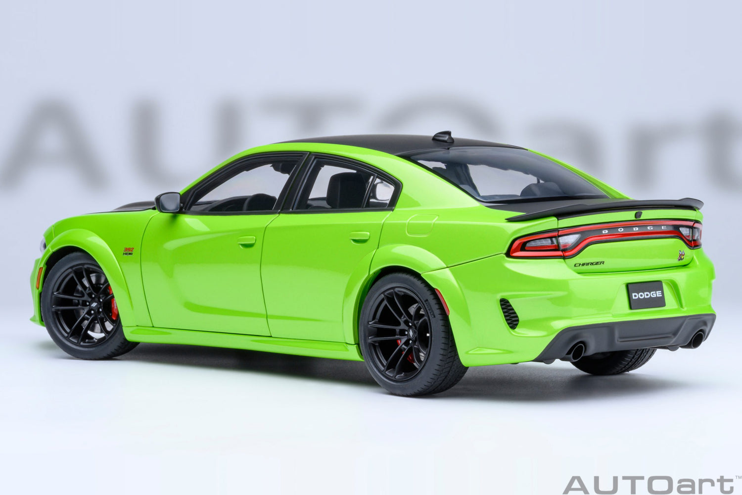 AutoArt 1:18-  Dodge Charger Scat Pack Widebody (Sublime) AA71758