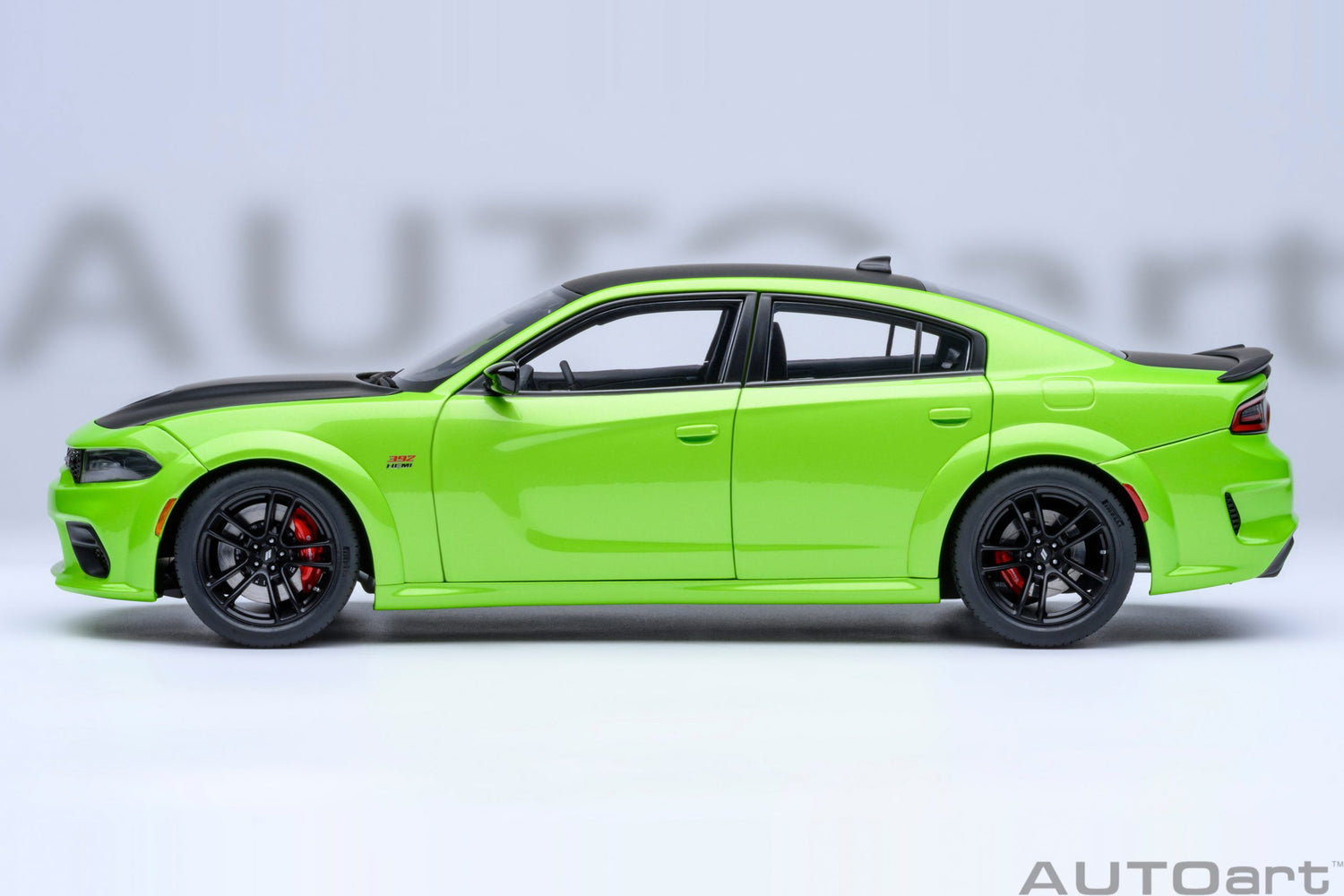 AutoArt 1:18-  Dodge Charger Scat Pack Widebody (Sublime) AA71758