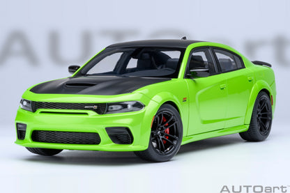 AutoArt 1:18-  Dodge Charger Scat Pack Widebody (Sublime) AA71758