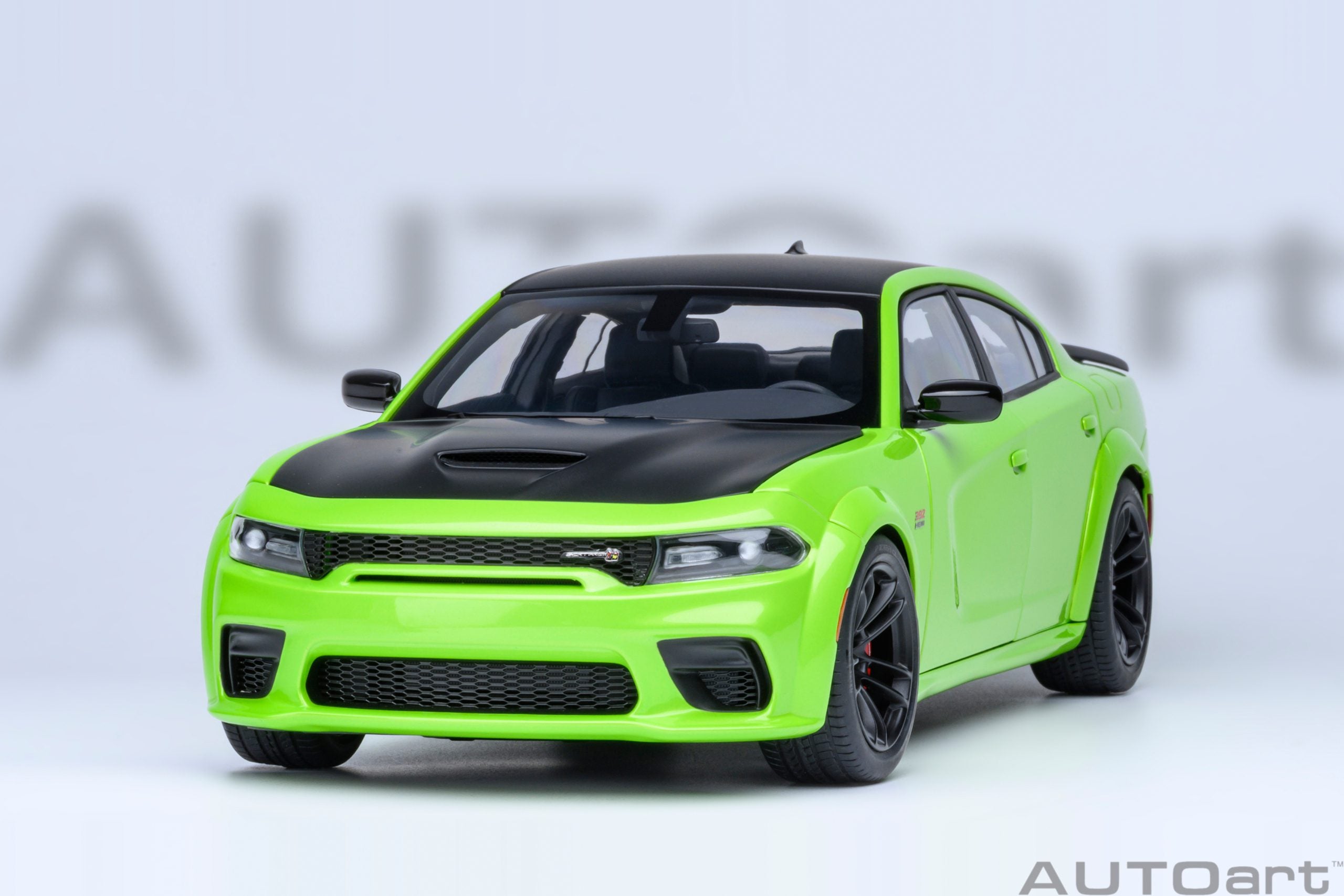 AutoArt 1:18-  Dodge Charger Scat Pack Widebody (Sublime) AA71758