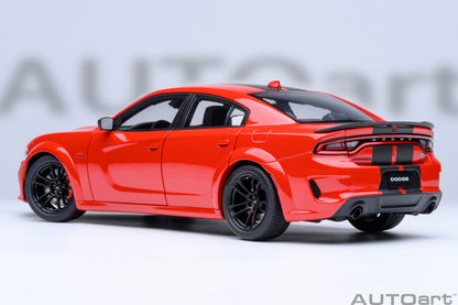 AutoArt 1:18-  Dodge Charger Scat Pack Widebody (TorRed) AA71759