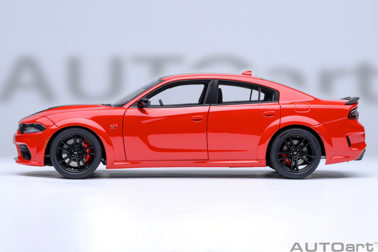 AutoArt 1:18-  Dodge Charger Scat Pack Widebody (TorRed) AA71759