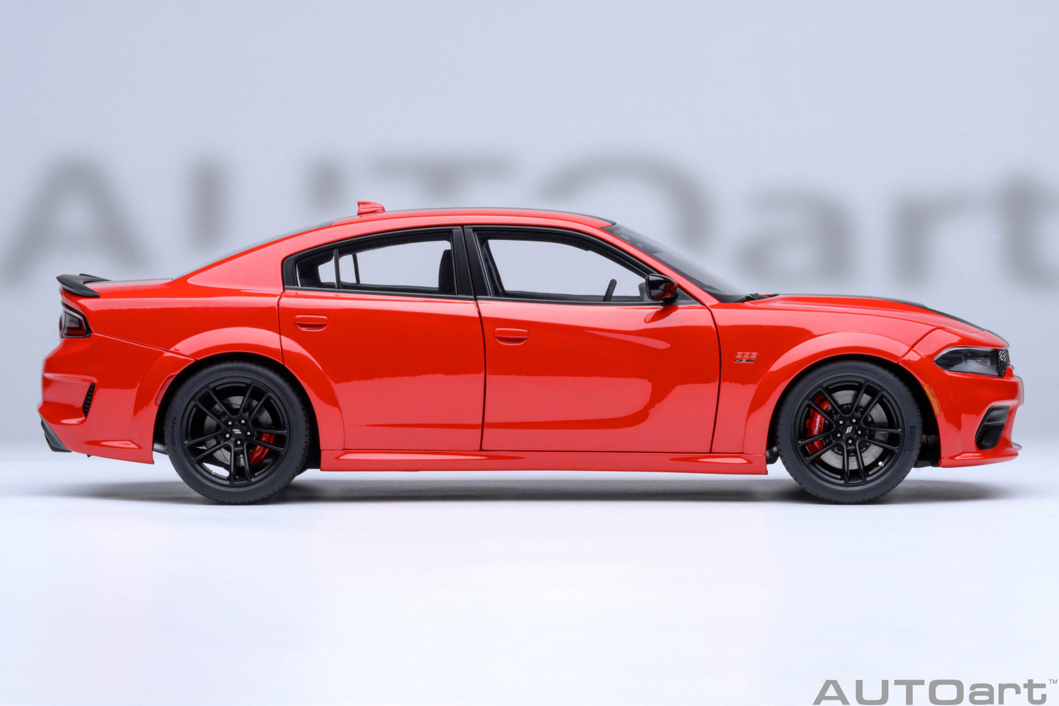 AutoArt 1:18-  Dodge Charger Scat Pack Widebody (TorRed) AA71759