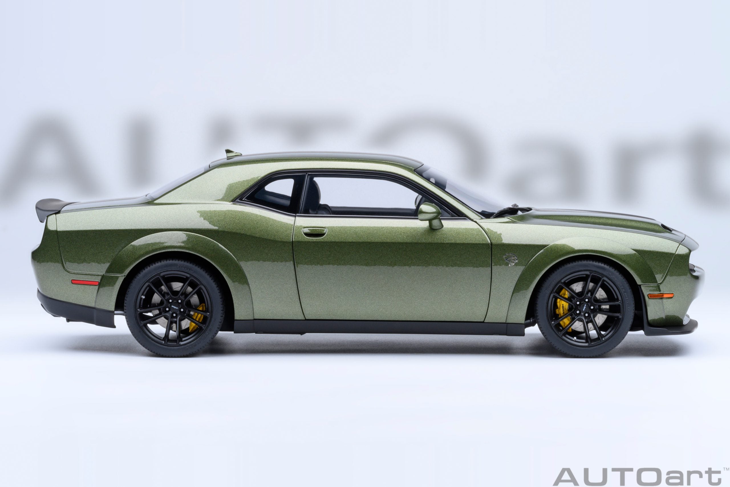 AutoArt 1:18- Dodge Challenger SRT Jailbreak 2022 (F8 Green) AA71761