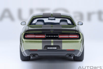 AutoArt 1:18- Dodge Challenger SRT Jailbreak 2022 (F8 Green) AA71761