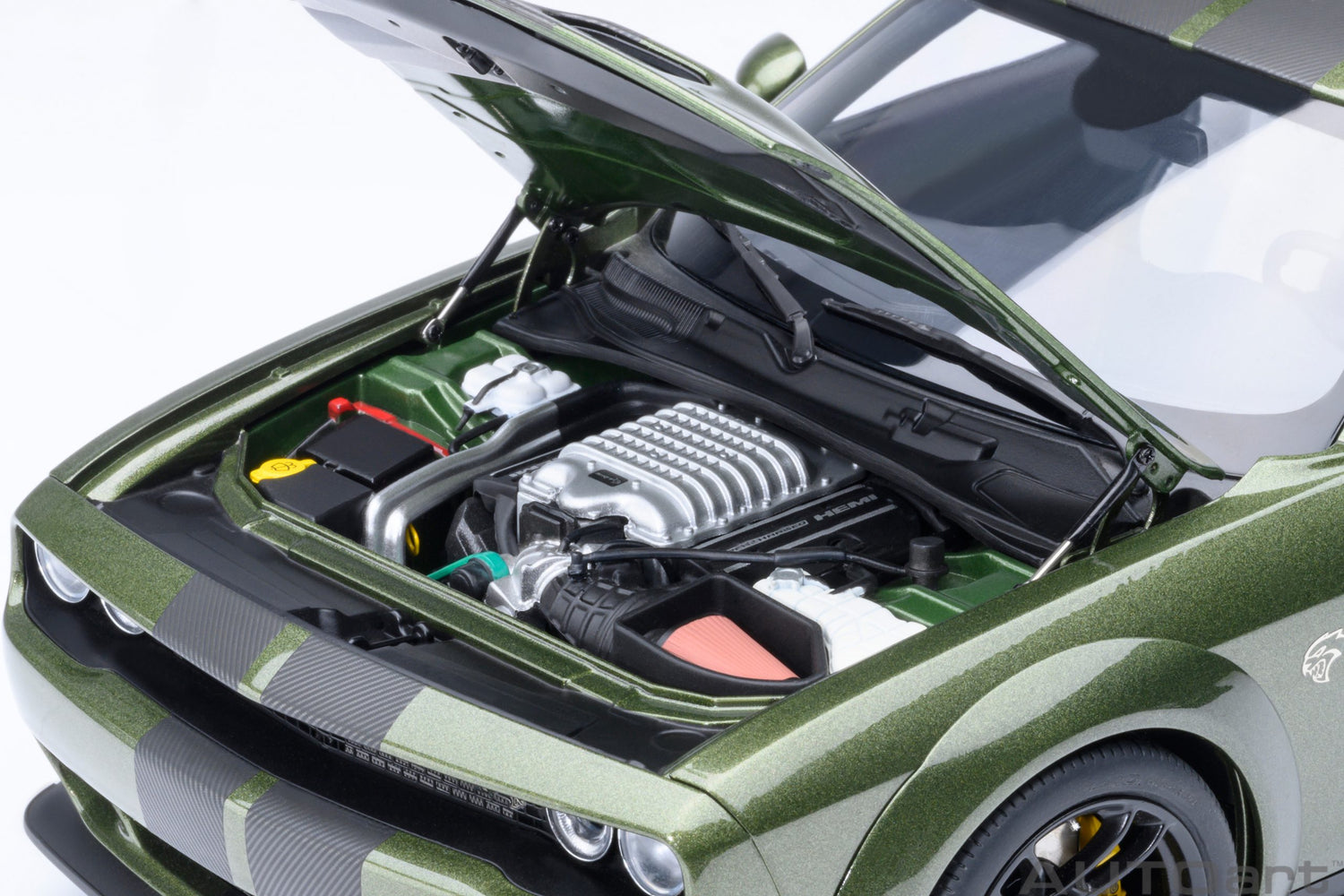 AutoArt 1:18- Dodge Challenger SRT Jailbreak 2022 (F8 Green) AA71761