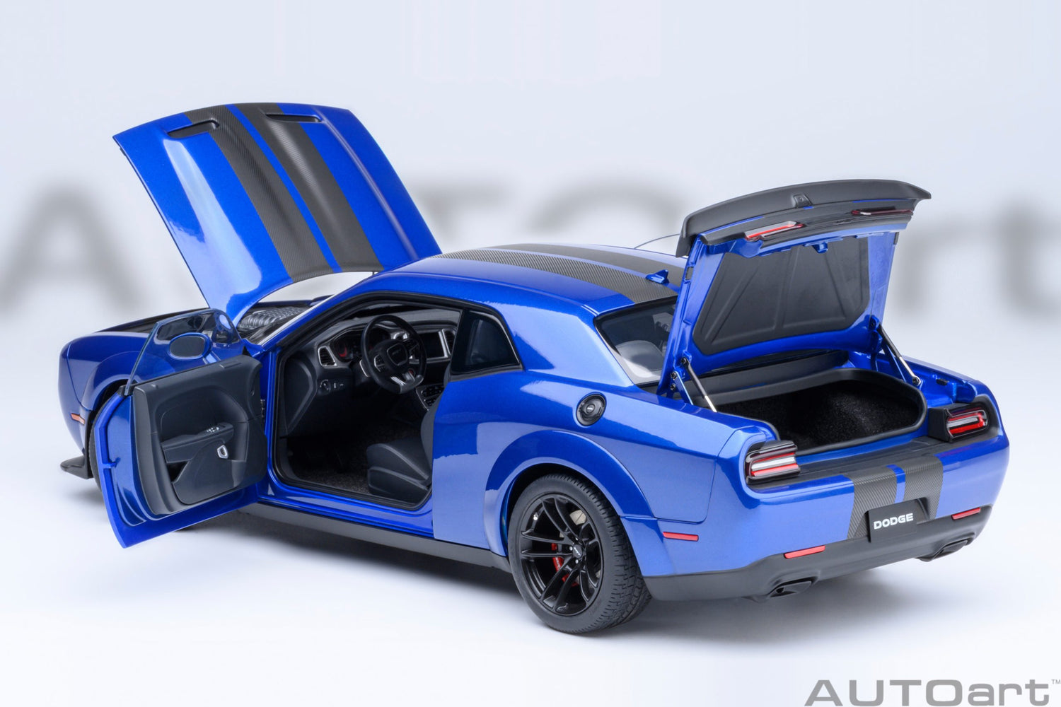 AutoArt 1:18- Dodge Challenger SRT Jailbreak 2022 (Indigo Blue) AA71763