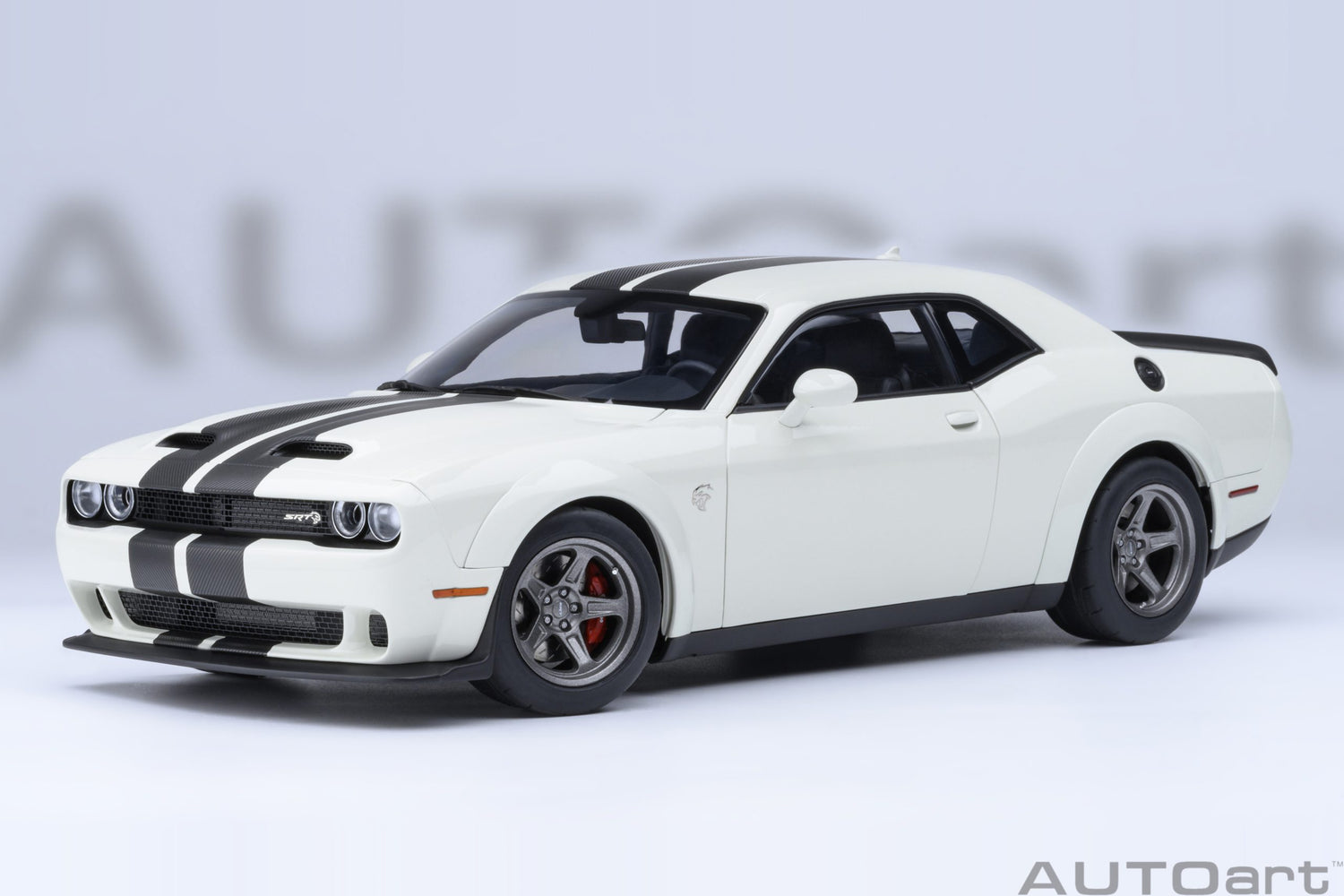 AutoArt 1:18- Dodge Challenger SRT Superstock 2023 (Knuckle White) AA71766