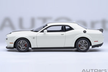 AutoArt 1:18- Dodge Challenger SRT Superstock 2023 (Knuckle White) AA71766
