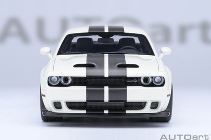 AutoArt 1:18- Dodge Challenger SRT Superstock 2023 (Knuckle White) AA71766