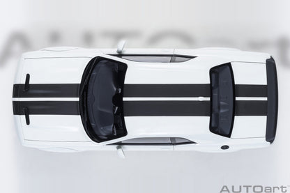 AutoArt 1:18- Dodge Challenger SRT Superstock 2023 (Knuckle White) AA71766