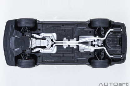 AutoArt 1:18- Dodge Challenger SRT Superstock 2023 (Knuckle White) AA71766