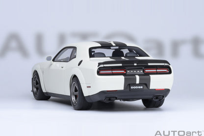 AutoArt 1:18- Dodge Challenger SRT Superstock 2023 (Knuckle White) AA71766