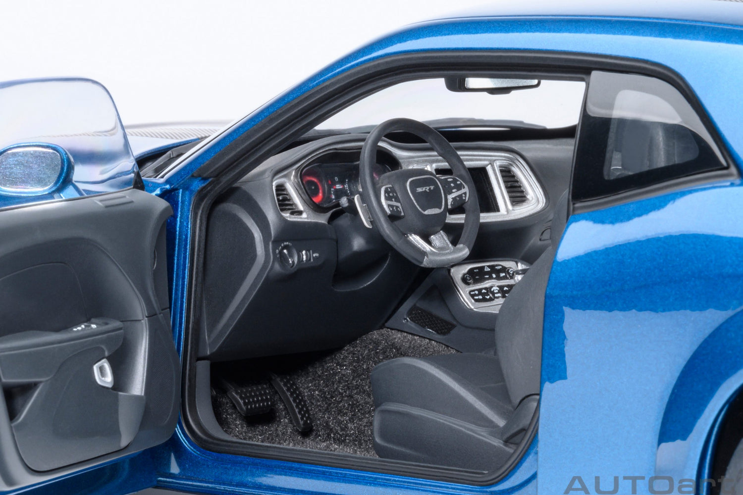 AutoArt 1:18-Dodge Challenger SRT Superstock 2023 (Frostbite) AA71767