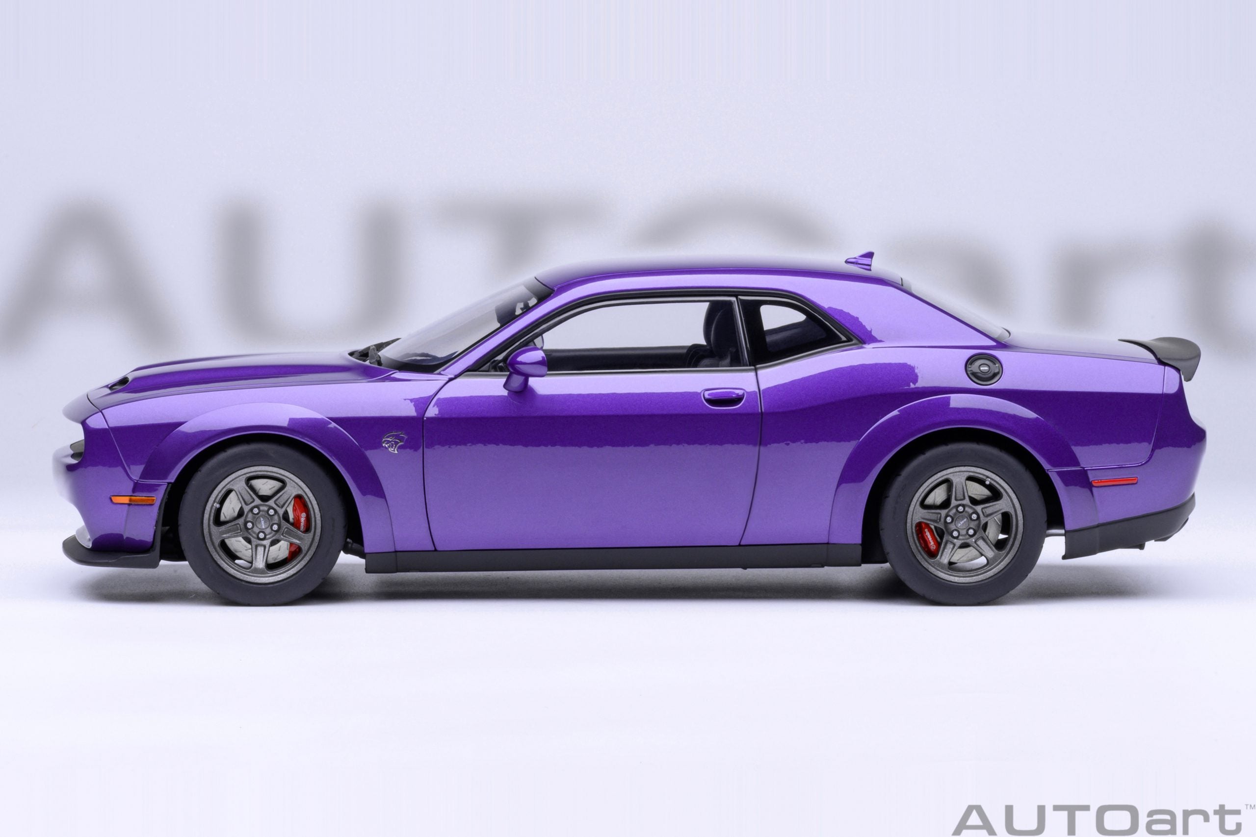 AutoArt 1:18-Dodge Challenger SRT Superstock 2023 (Plum Crazy) AA71768