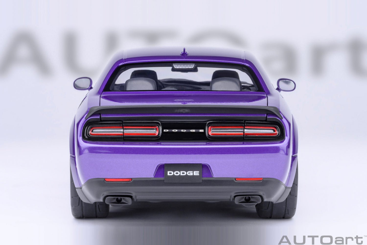 AutoArt 1:18-Dodge Challenger SRT Superstock 2023 (Plum Crazy) AA71768