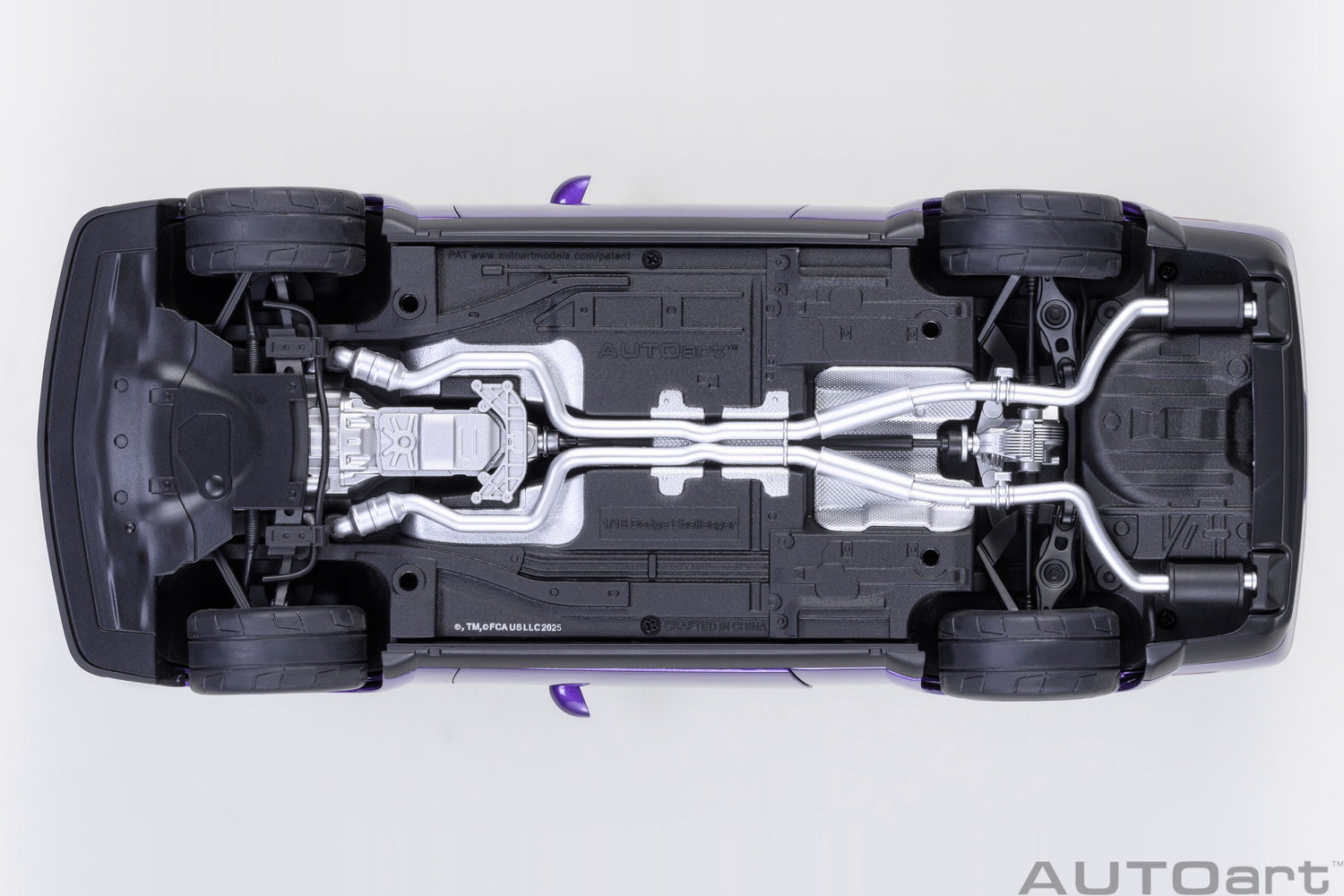 AutoArt 1:18-Dodge Challenger SRT Superstock 2023 (Plum Crazy) AA71768