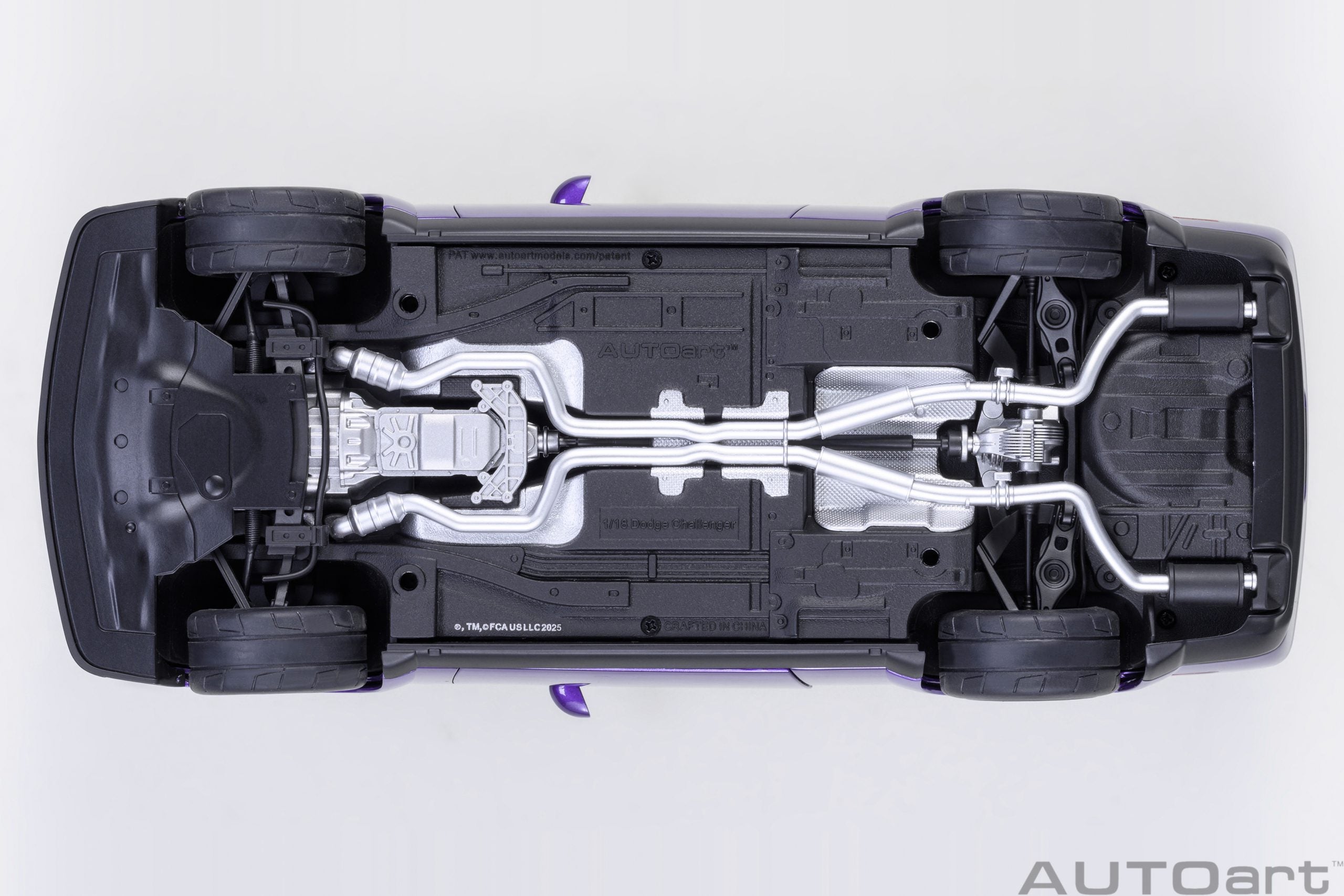 AutoArt 1:18-Dodge Challenger SRT Superstock 2023 (Plum Crazy) AA71768