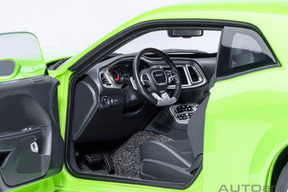 AutoArt 1:18-Dodge Challenger SRT Superstock 2023 (Sublime) AA71769