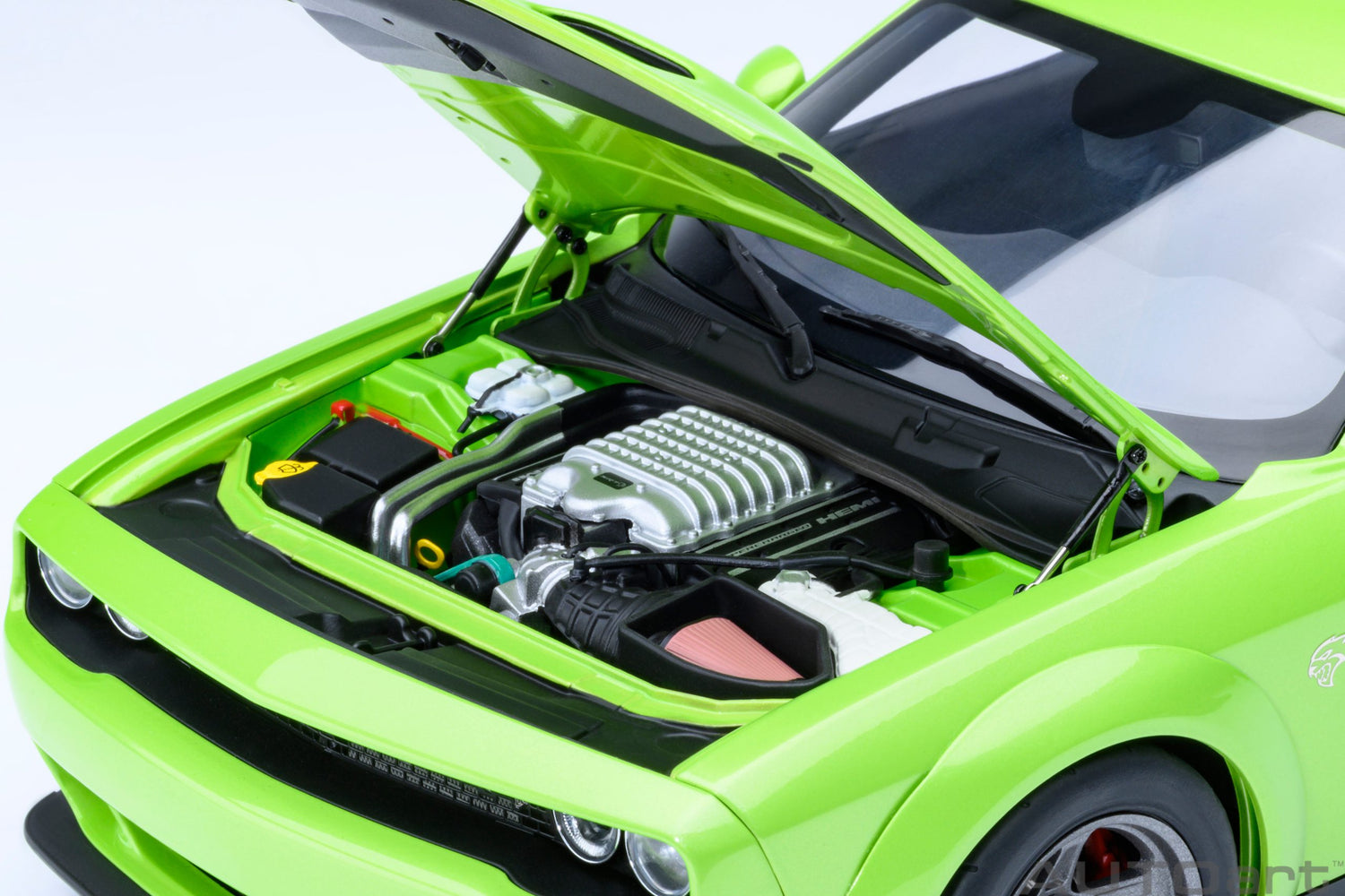 AutoArt 1:18-Dodge Challenger SRT Superstock 2023 (Sublime) AA71769