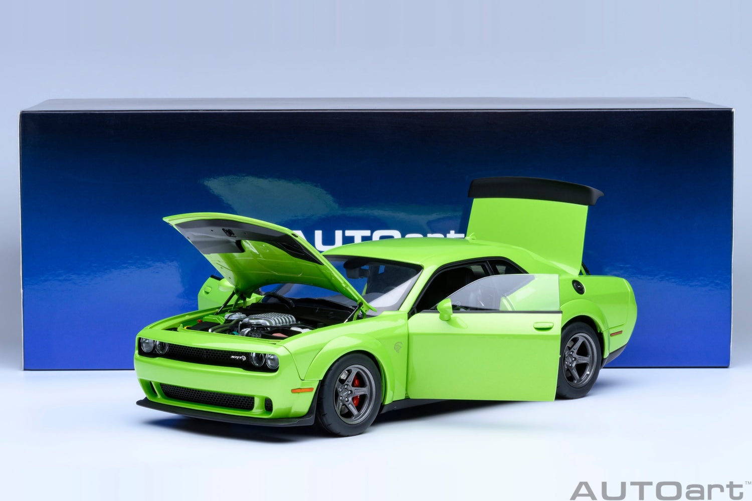 AutoArt 1:18-Dodge Challenger SRT Superstock 2023 (Sublime) AA71769