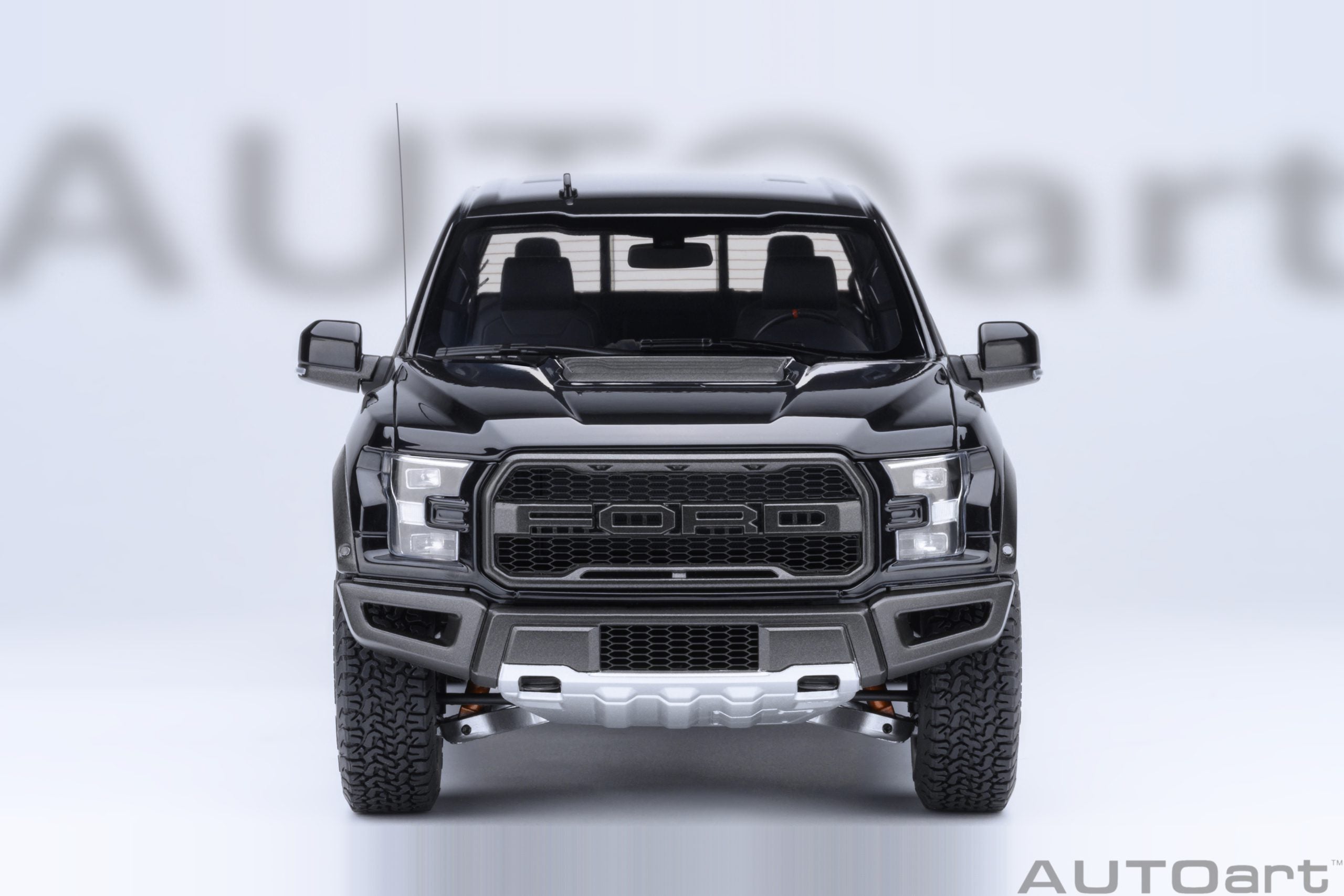 AutoArt 1:18-Ford F-150 Raptor Supercrew 2019 (Agate Black) AA72947