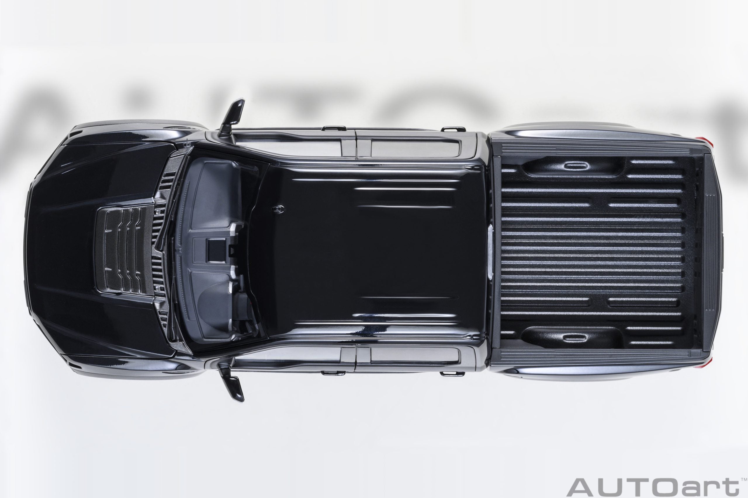 AutoArt 1:18-Ford F-150 Raptor Supercrew 2019 (Agate Black) AA72947