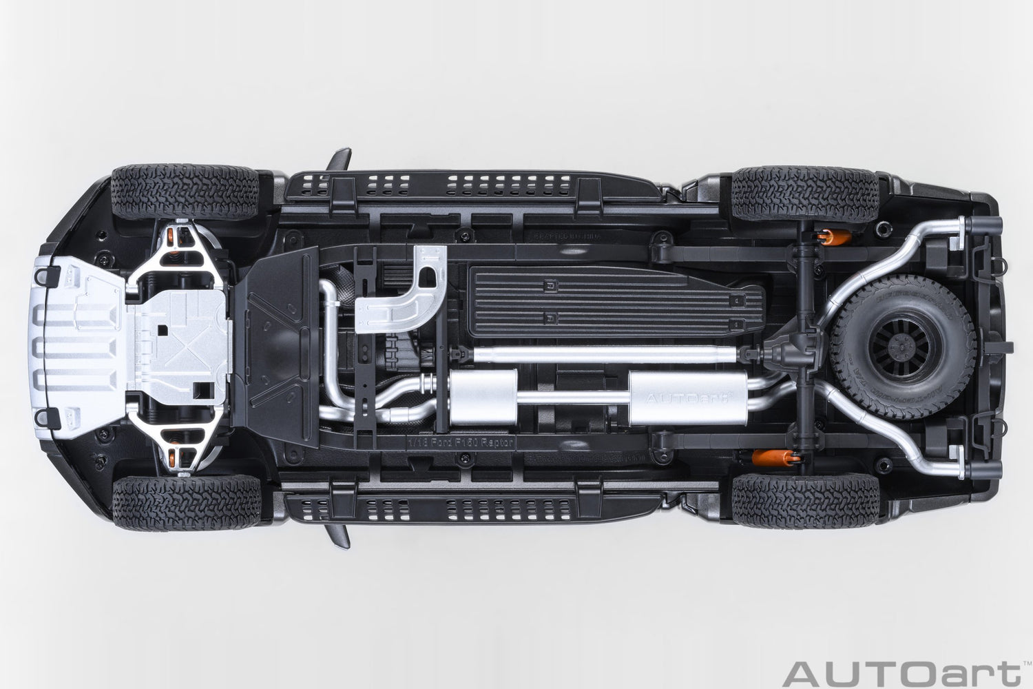 AutoArt 1:18-Ford F-150 Raptor Supercrew 2019 (Agate Black) AA72947