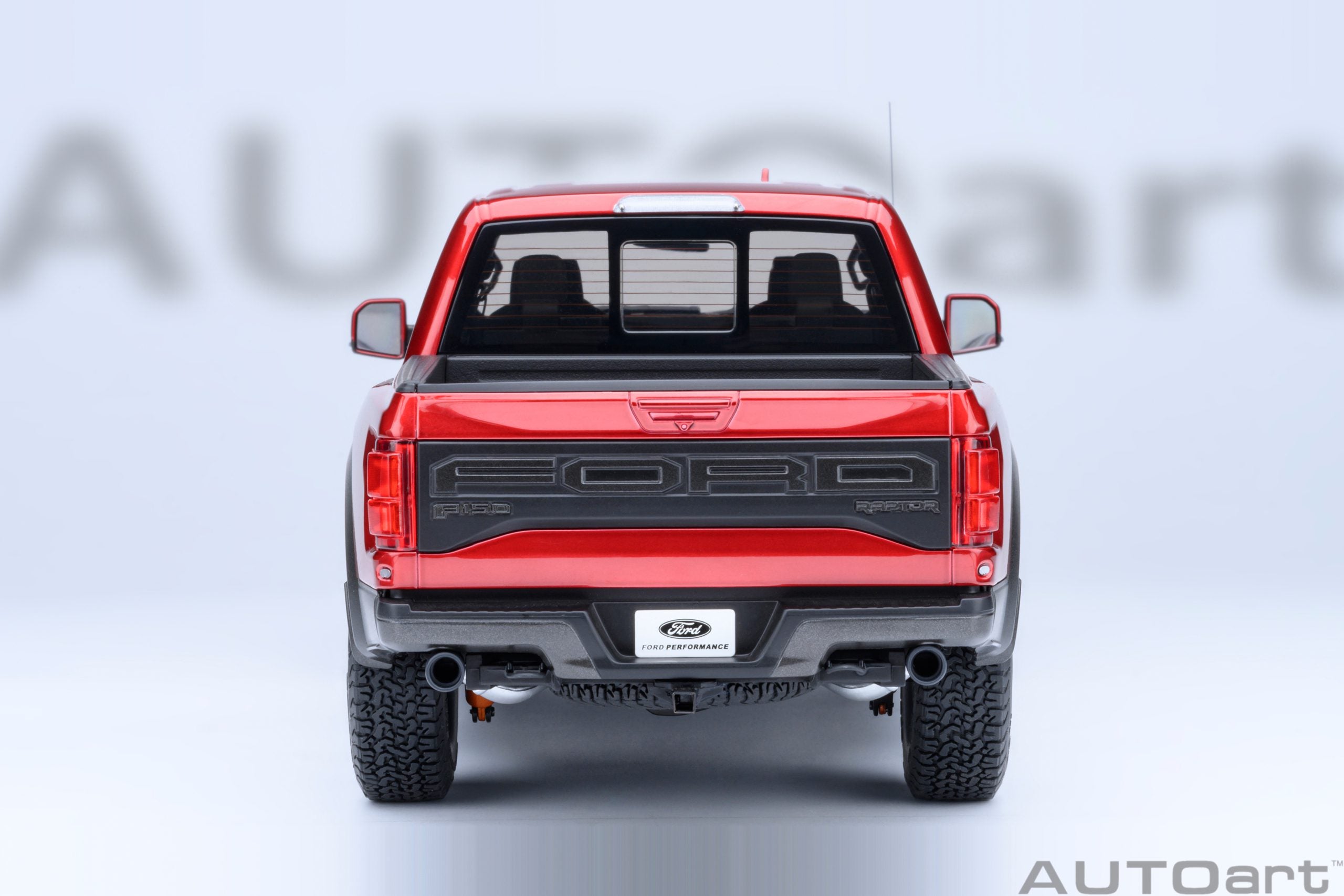 AutoArt 1:18-Ford F-150 Raptor Supercrew 2019 (Ruby Red) AA72948
