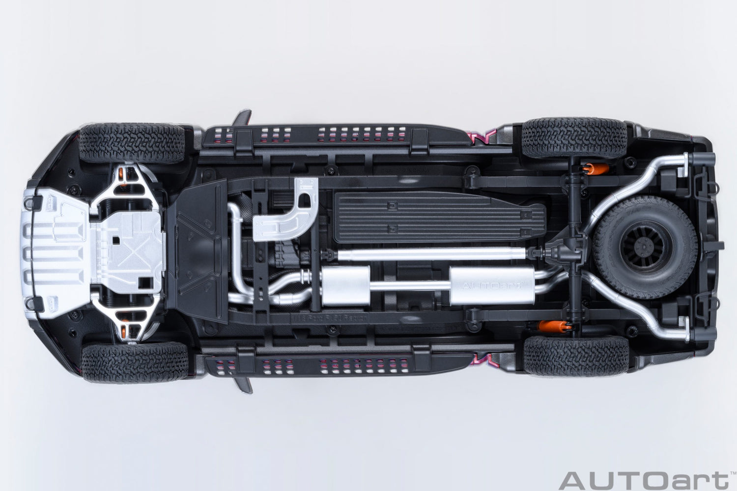 AutoArt 1:18-Ford F-150 Raptor Supercrew 2019 (Ruby Red) AA72948