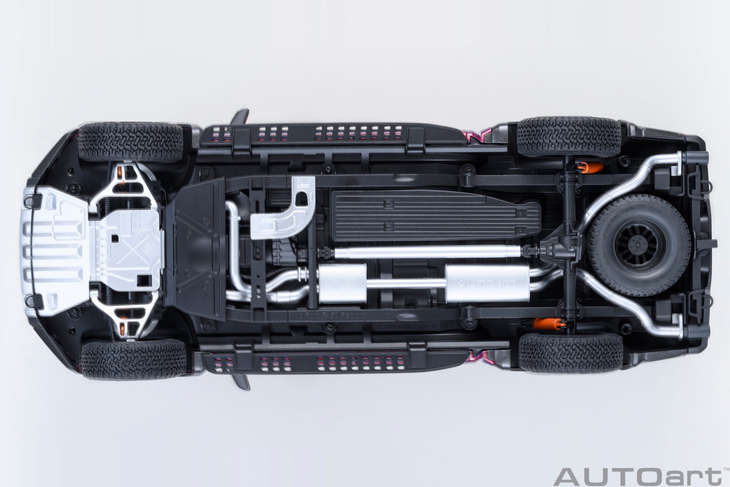 AutoArt 1:18-Ford F-150 Raptor Supercrew 2019 (Ruby Red) AA72948