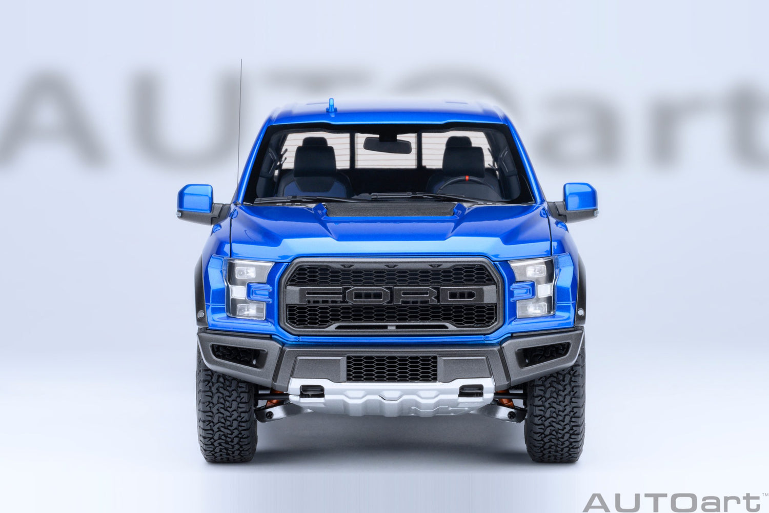 AutoArt 1:18-Ford F-150 Raptor Supercrew 2019 (Velocity Blue) AA72949
