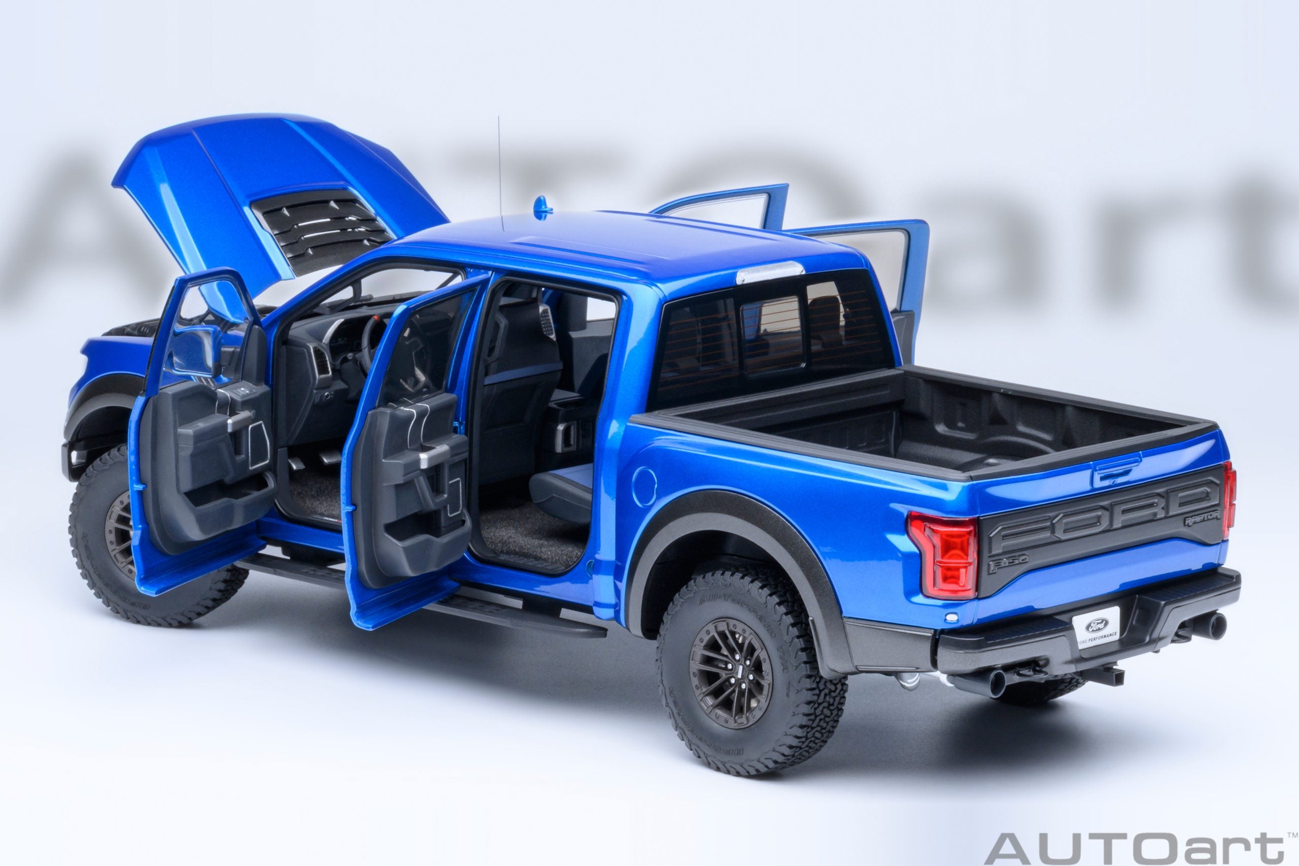 AutoArt 1:18-Ford F-150 Raptor Supercrew 2019 (Velocity Blue) AA72949