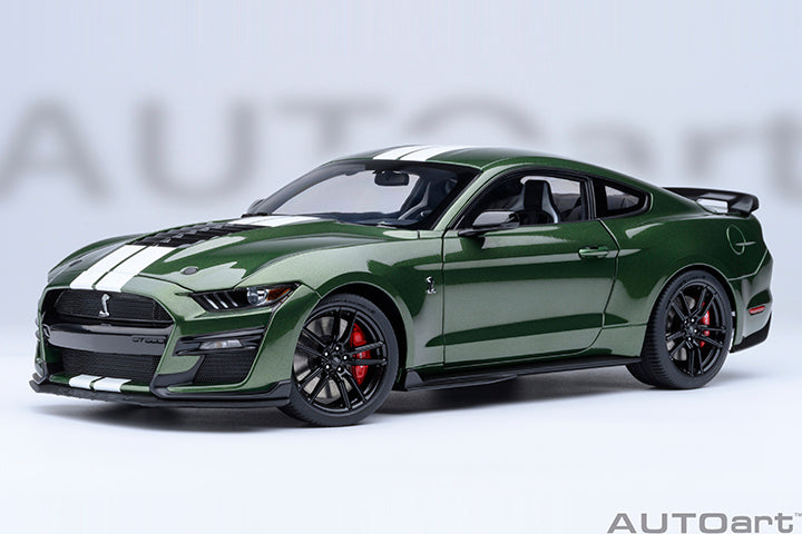 AutoArt 1:18- FORD MUSTANG SHELBY GT500 (ERUPTION GREEN) AA73097