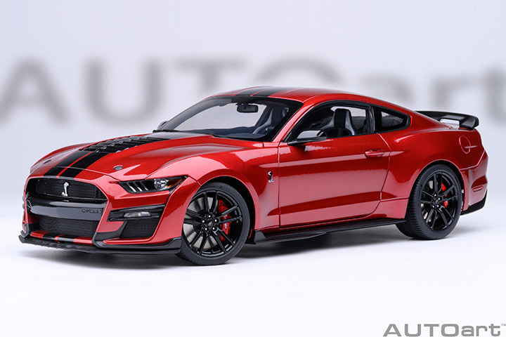 AutoArt 1:18-FORD MUSTANG SHELBY GT500 (RAPID RED) AA73098