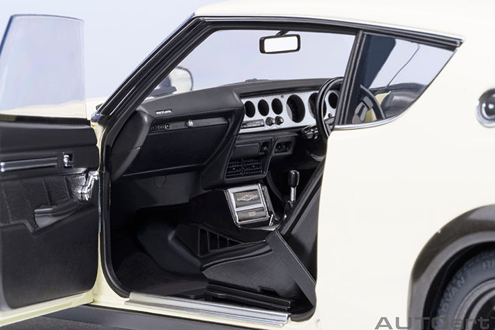 NISSAN SKYLINE 2000 GT-R (KPGC110) TUNED VERSION (WHITE)