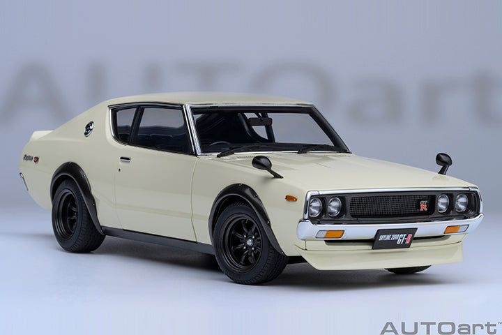NISSAN SKYLINE 2000 GT-R (KPGC110) TUNED VERSION (WHITE)