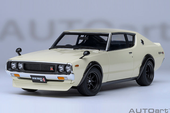 NISSAN SKYLINE 2000 GT-R (KPGC110) TUNED VERSION (WHITE) – Nice