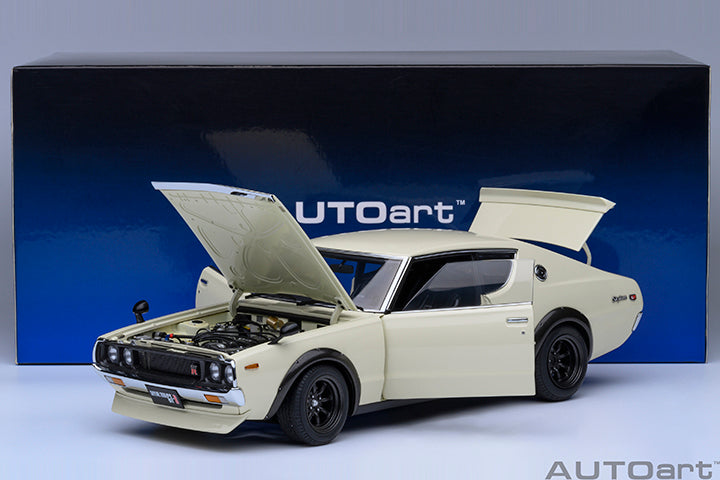 NISSAN SKYLINE 2000 GT-R (KPGC110) TUNED VERSION (WHITE)