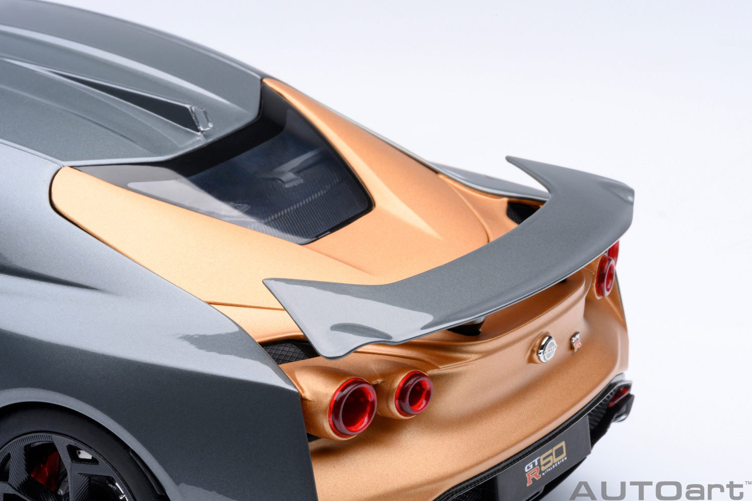 Nissan GT-R50 by Italdesign (Liquid Kinetic Silver/Energetic Sigma Gold)